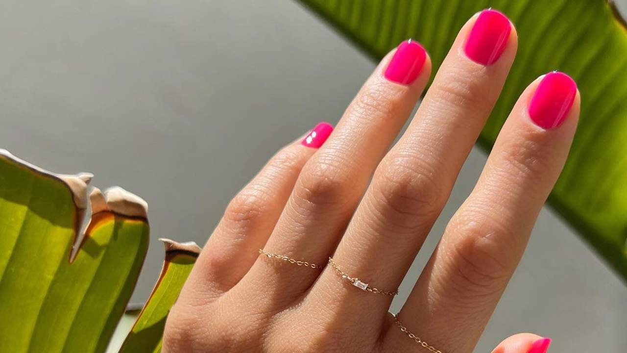 10 diseños de uñas con efecto gelatina, la tendencia de manicuras que triunfará en 2025 entre las más elegantes