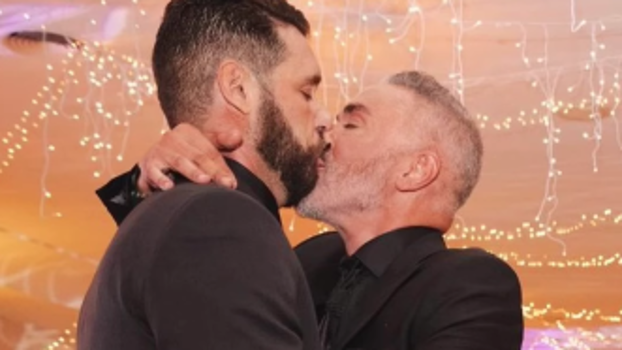 Kiko Hernández celebra su primer aniversario de boda con Fran Antón