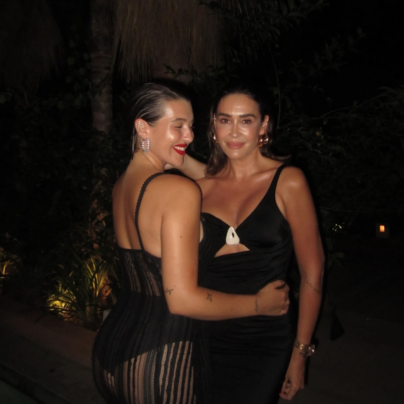 Vicky Martín Berrocal y Alba Díaz