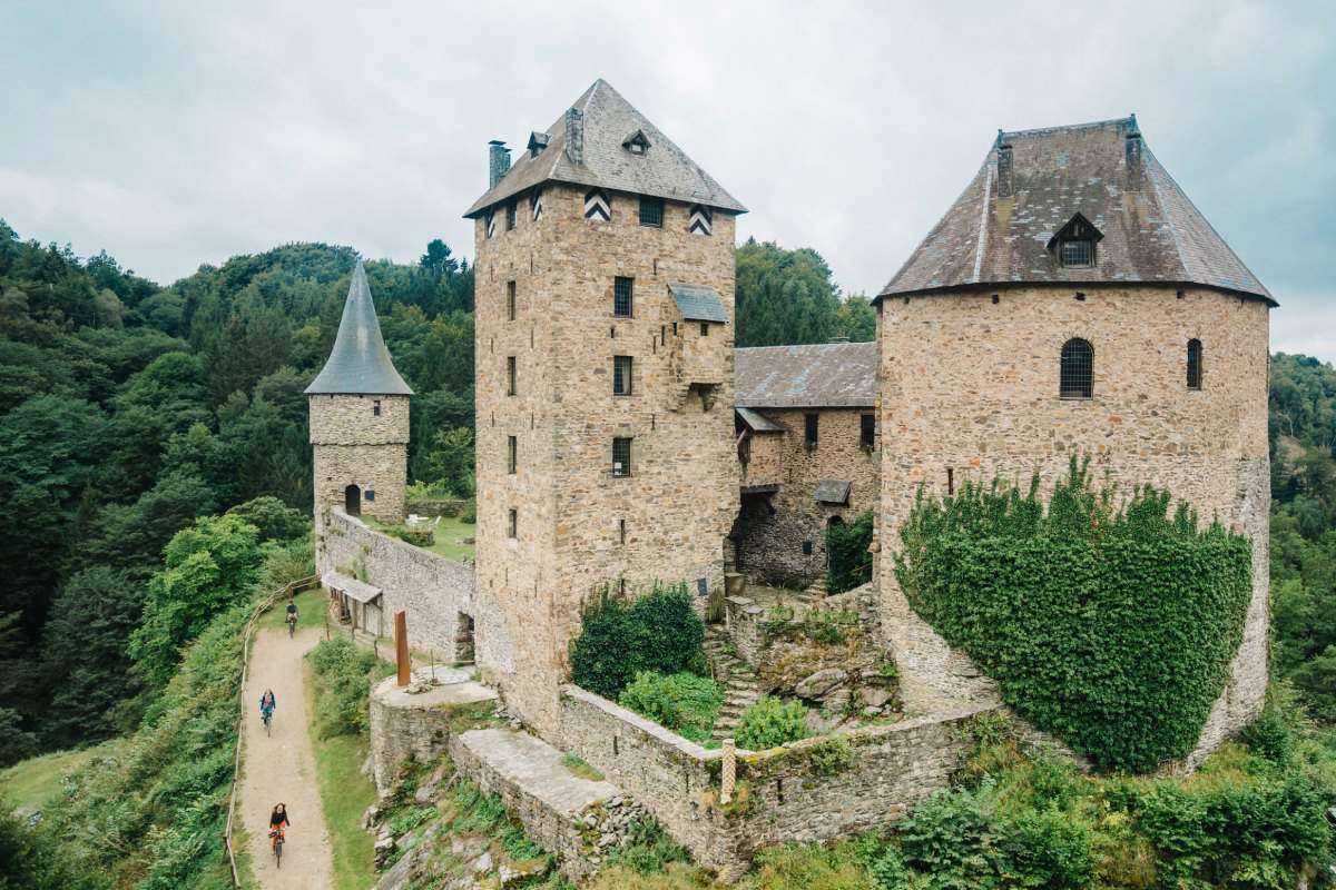 WBT   Denis Erroyaux Reinhardstein Castle   MTB