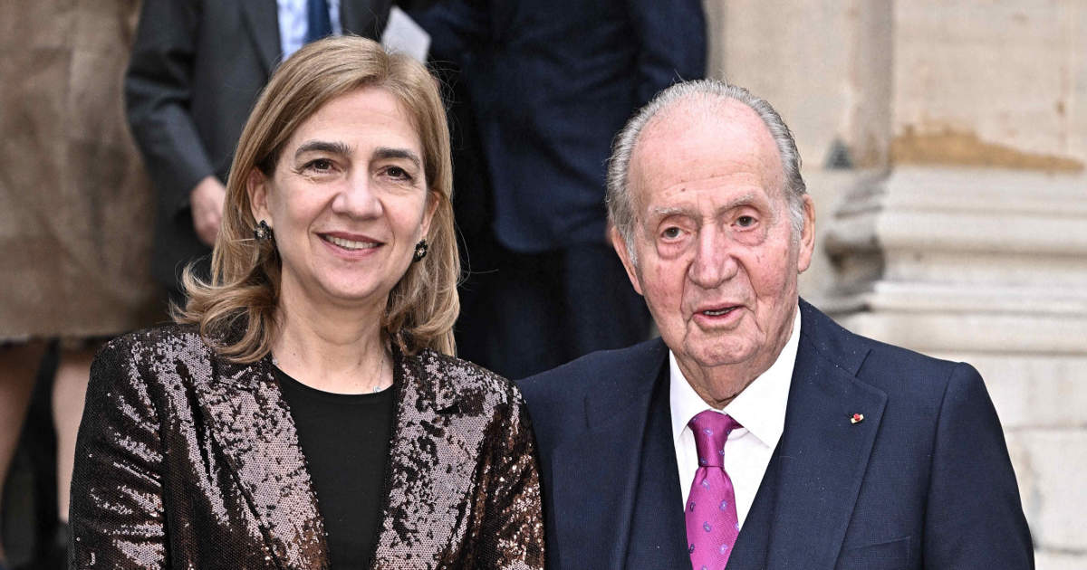 La infanta Cristina se pronuncia sobre las memorias del rey Juan Carlos con  una única y rotunda frase