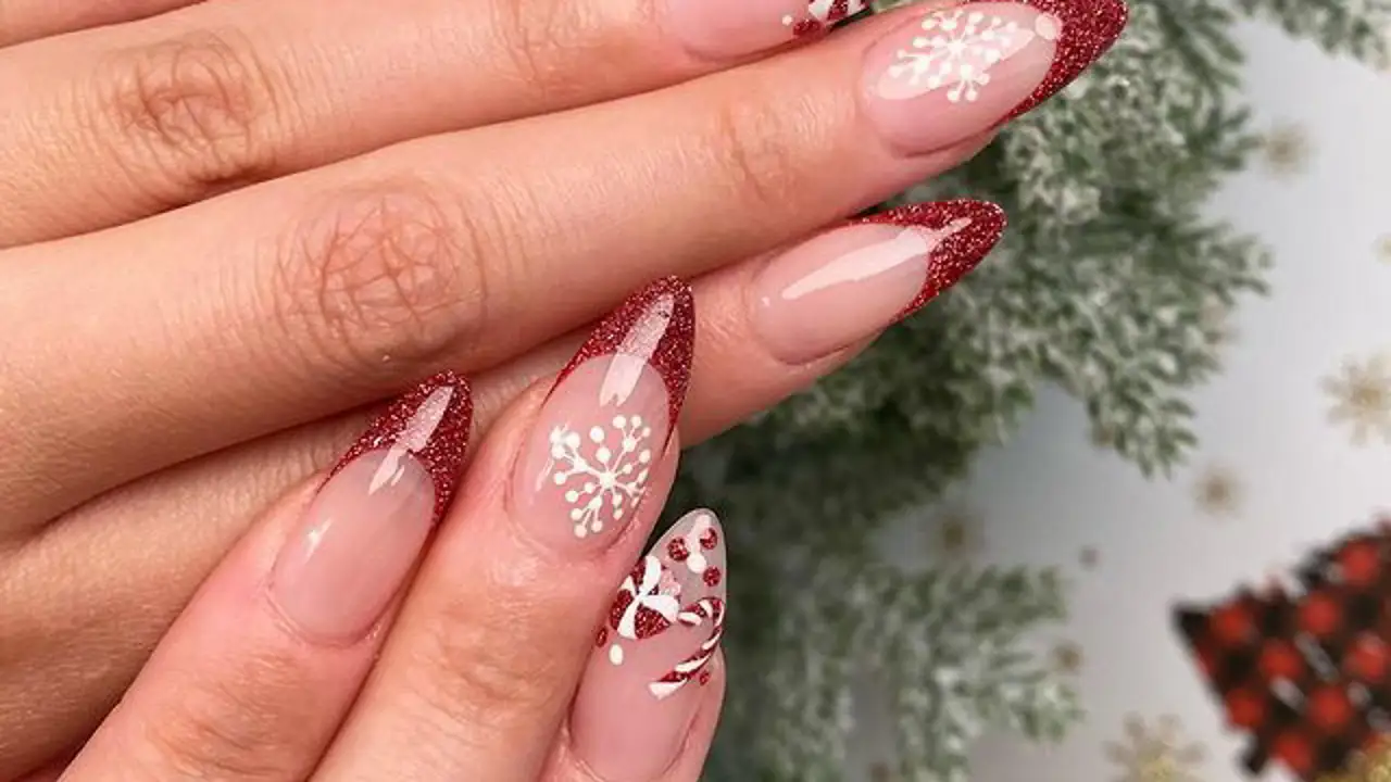 25 diseños de uñas para Navidad 2024: bonitas, elegantes y muy temáticas