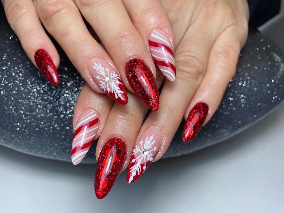 uñas rojas navidad