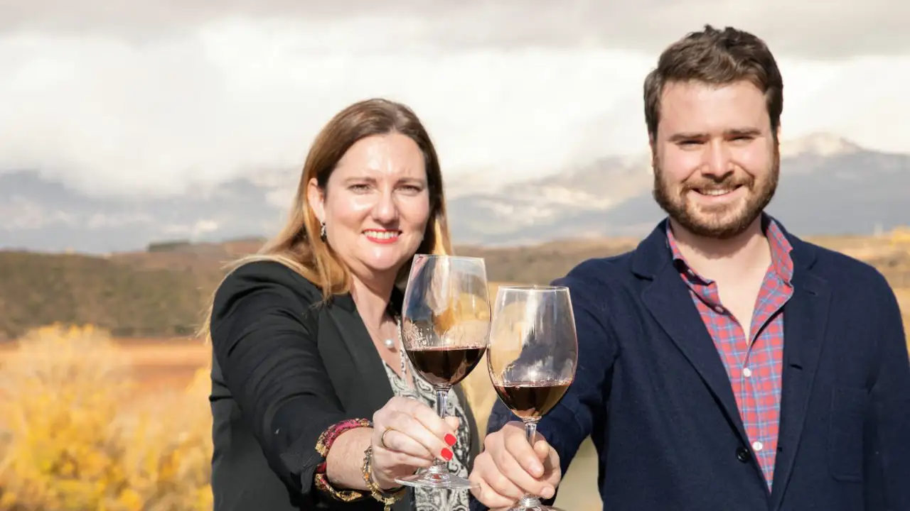 Entrevistamos a Marta y Adrián Martínez Bujanda: el relevo de bodegas Martínez Bujanda, referente del sector vinícola dentro y fuera de España