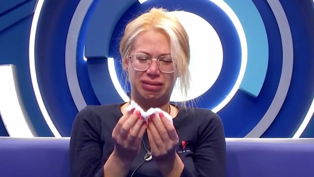 Vanessa no aguanta más y abandona en pleno Debate de ‘Gran Hermano’ por la razón más desagradable