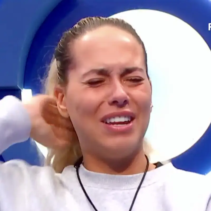 Las lágrimas de Violeta en 'Gran Hermano' tras el enfrentamiento entre Edi y Vanessa y Javi