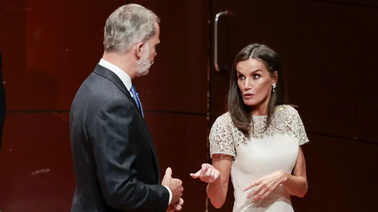 "Guerra de clanes" en la familia real española: Los reyes Felipe y Letizia, obligados a elegir bando