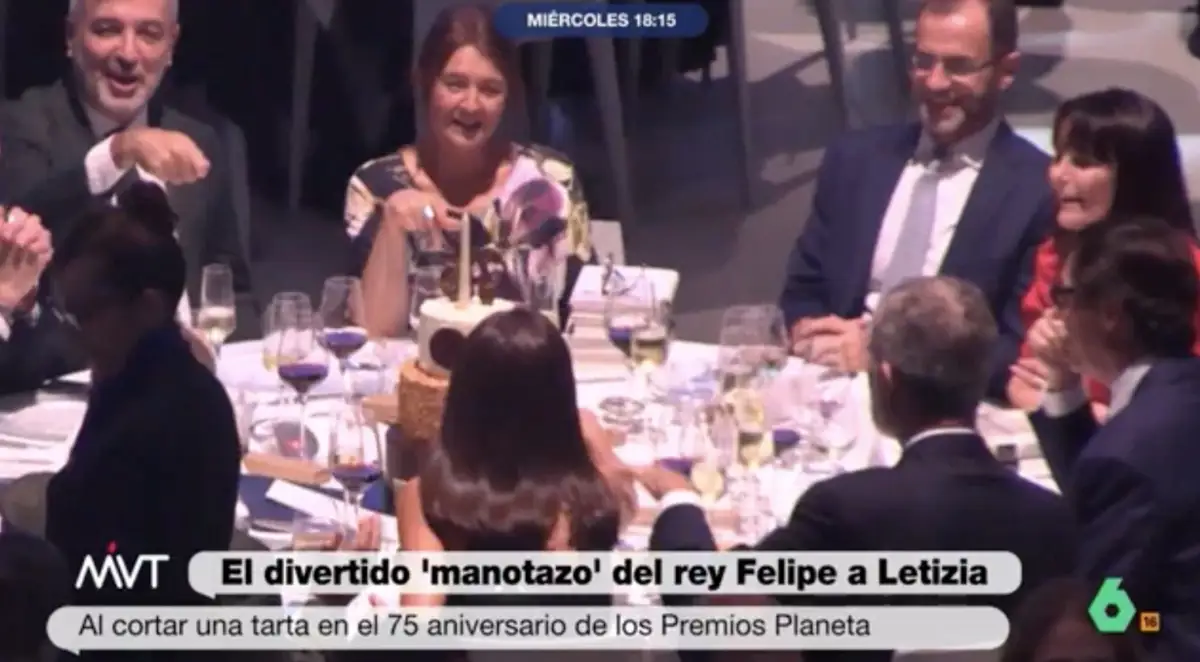 Manotazo Felipe y LEtizia