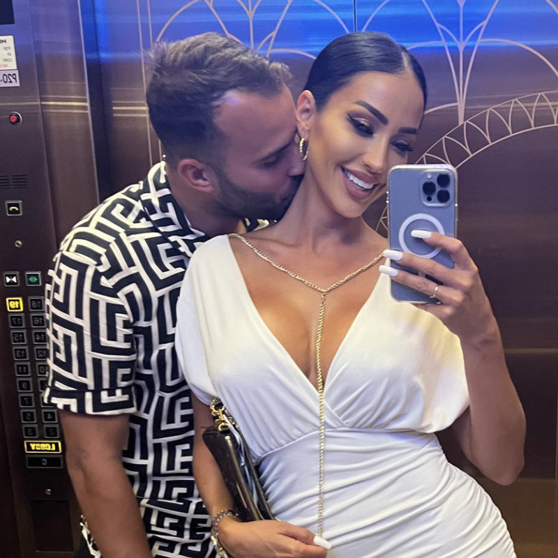 Jesé Rodríguez comparte una foto inédita de su boda y Aurah Ruiz reacciona con un intenso deseo