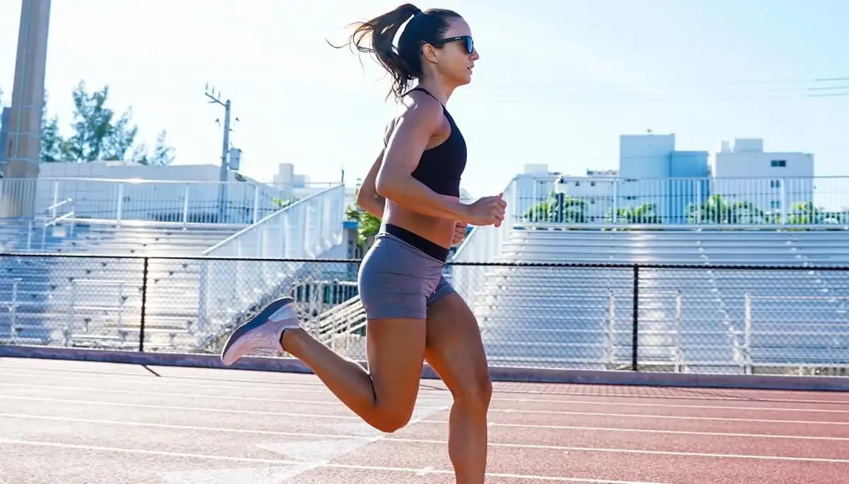 Chica corriendo