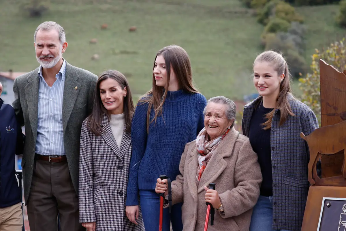 Letizia, Felipe, Leonor y Sofía en Pueblo Ejemplar