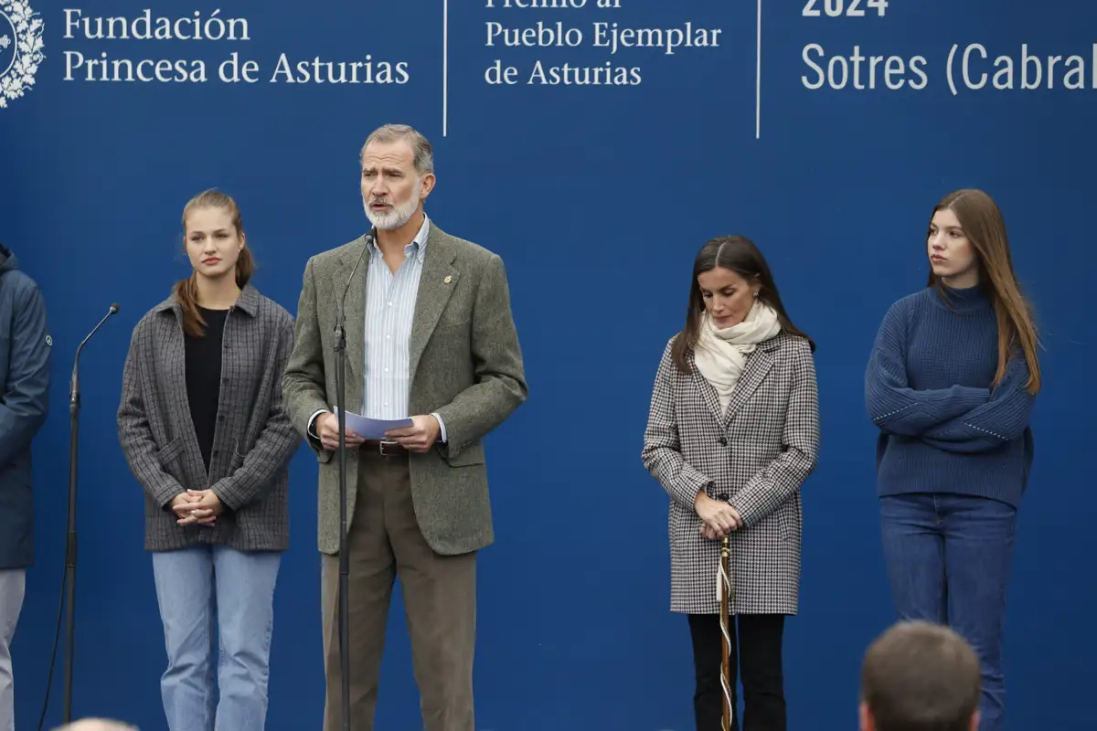 Reyes, Leonor y la infanta Sofía en Asturias