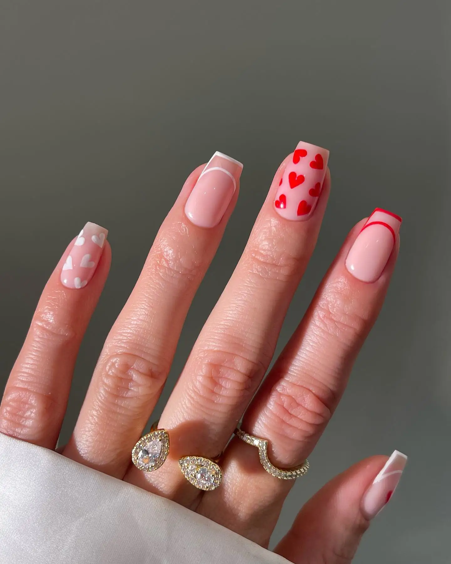 Manicura de corazones