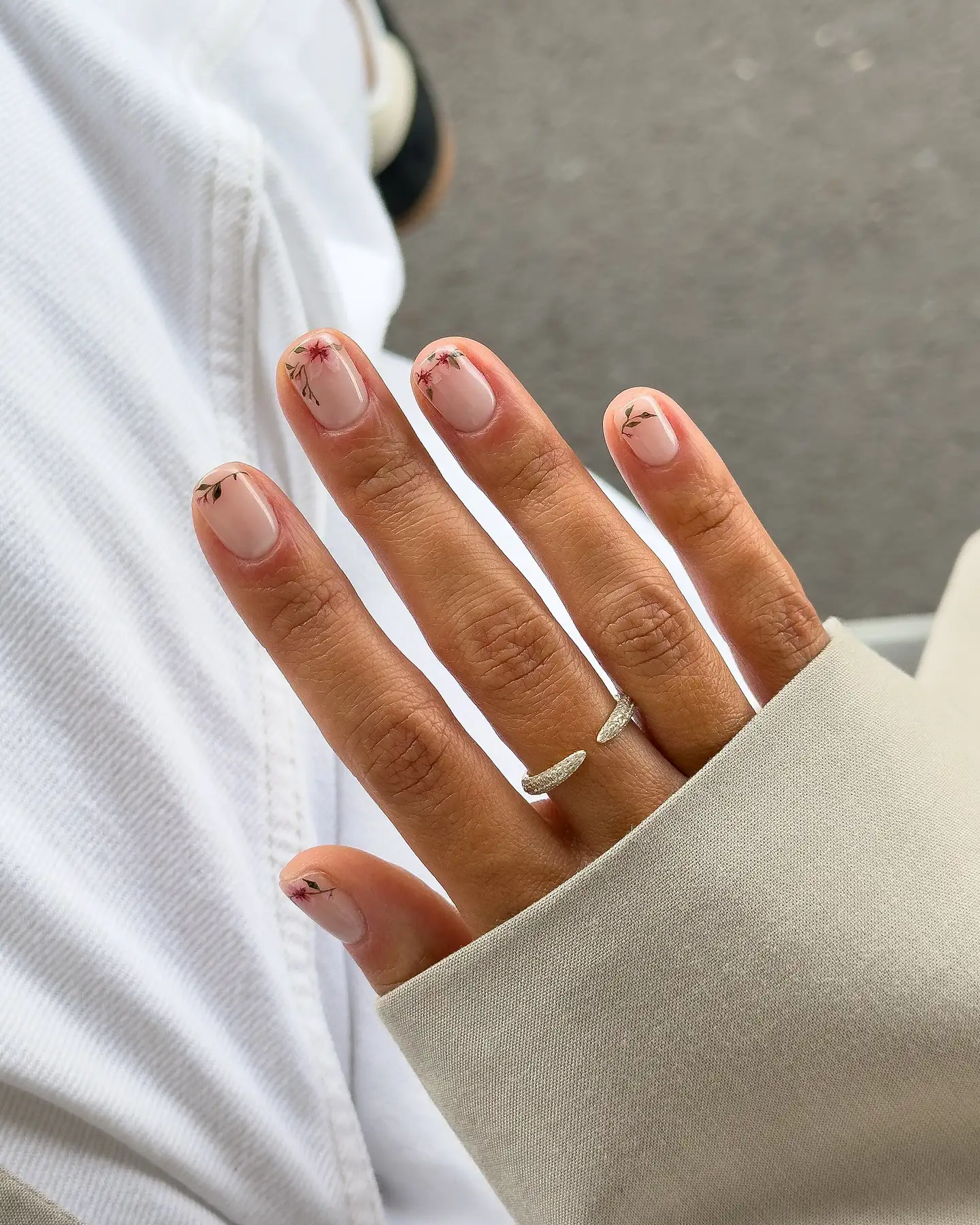 Manicura francesa floral