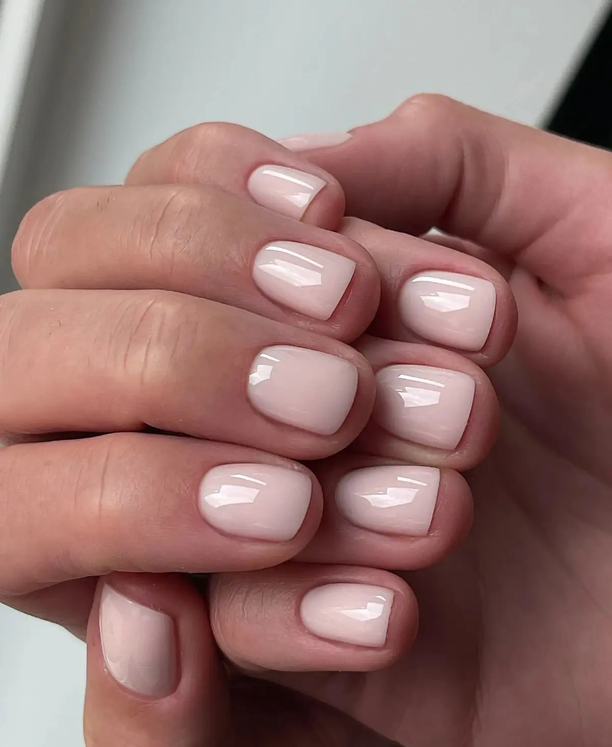 Milky nails cortas