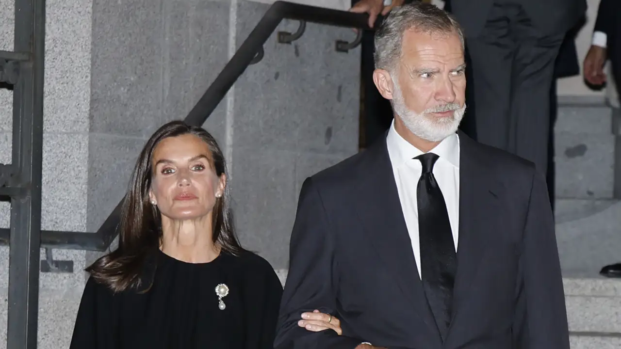 Los reyes Felipe VI y Letizia se vuelcan con la catástrofe de la DANA: su inminente viaje a las zonas más afectadas