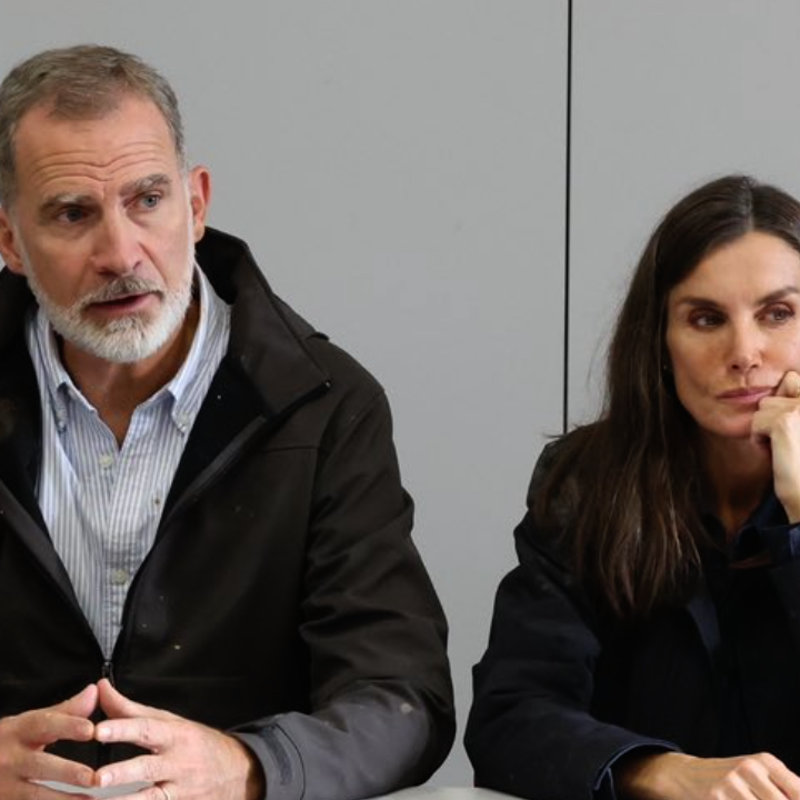 El monumental enfado de la reina Letizia tras el caos vivido en Paiporta: los gestos que no ha podido controlar