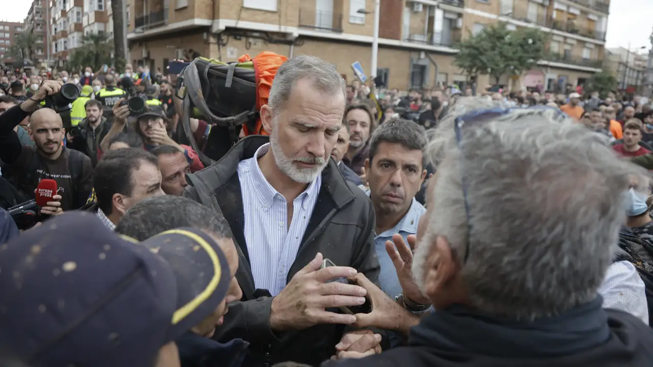 El rey Felipe VI en Paiporta (Valencia)