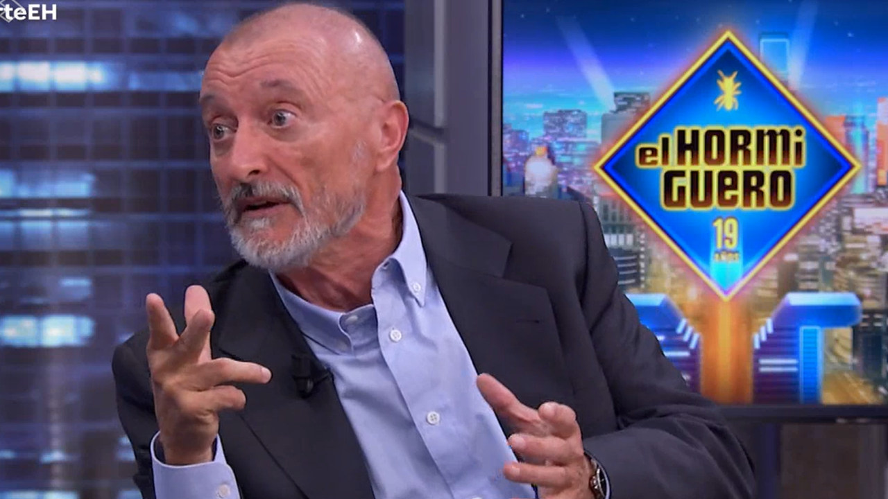 Arturo Pérez Reverte opina en 'El Hormiguero' sobre la actuación de los reyes Felipe VI y Letizia en Paiporta