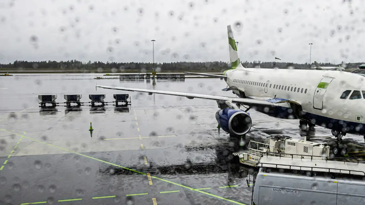 Avión aeropuerto