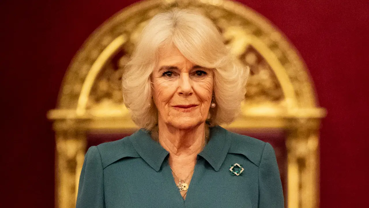 Comunicado urgente de Buckingham sobre la reina Camilla: cese inmediato de todas sus actividades