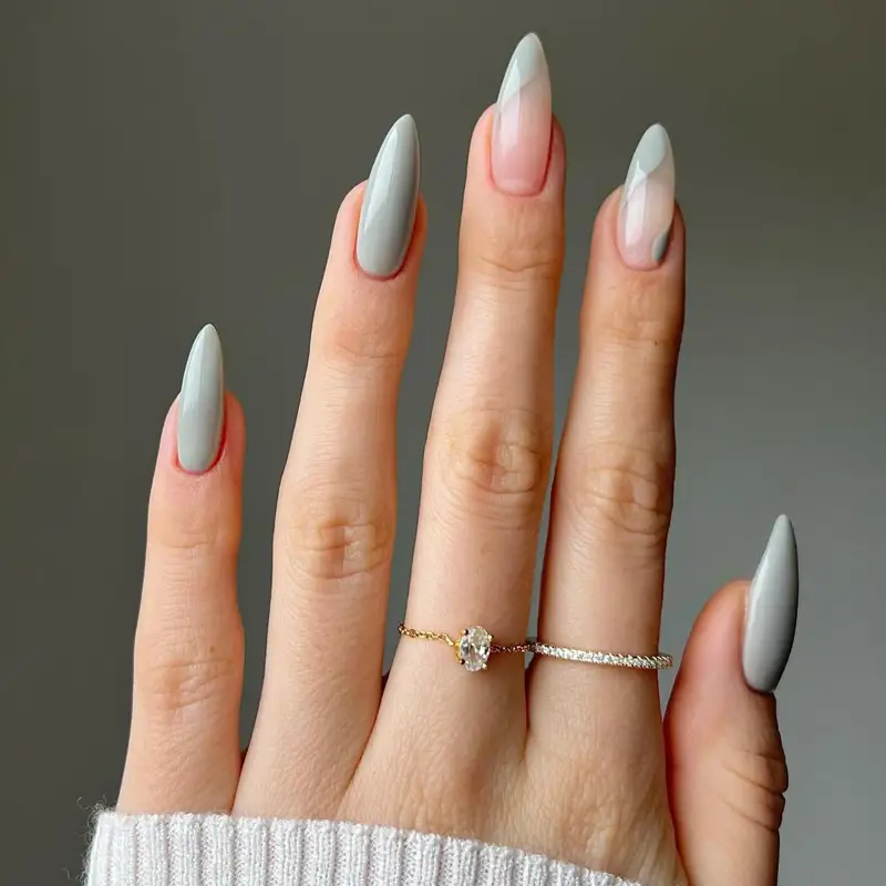 10 uñas grises tendencia en 2024 que modernizarán su manicura de manera elegante