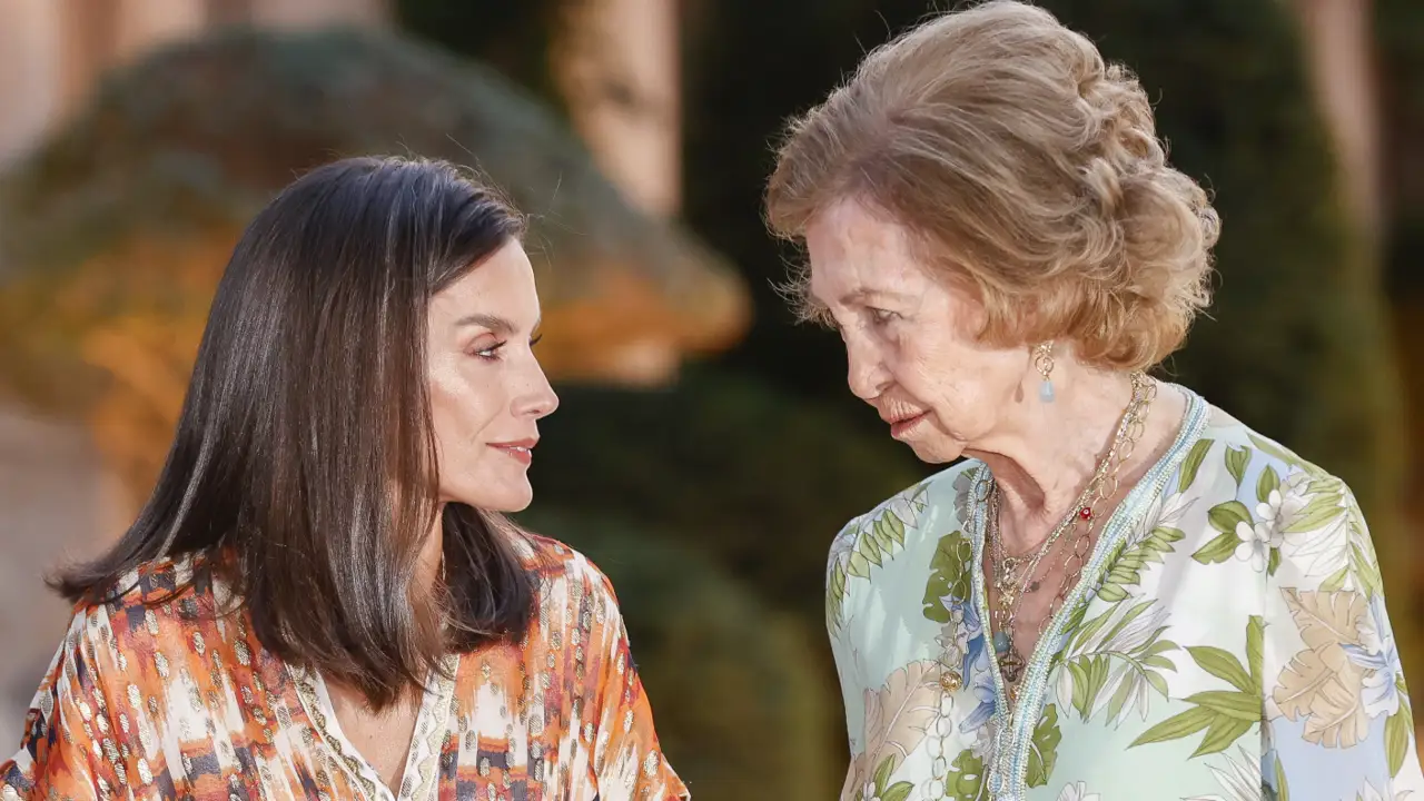 "Fuera de control": todo lo que la reina Letizia quiso borrar del legado de la reina Sofía (y lo que ha logrado realmente)