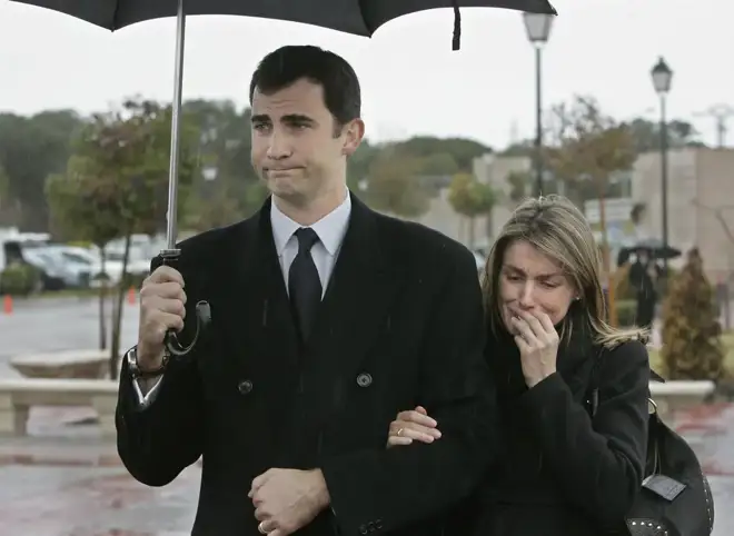 La prensa internacional señala los trapos sucios y escándalos de la reina Letizia 9 Merca2.es La tragedia del suicidio de Erika Ortiz