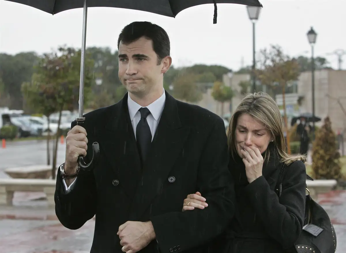 Letizia y Felipe entierro Erika Ortiz