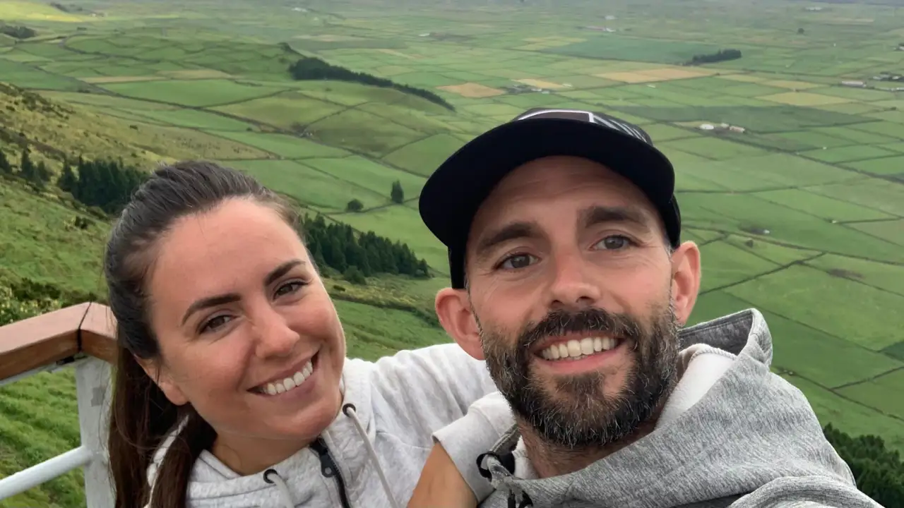 Víctor Beltrán y su novia, supervivientes de la DANA en Paiporta