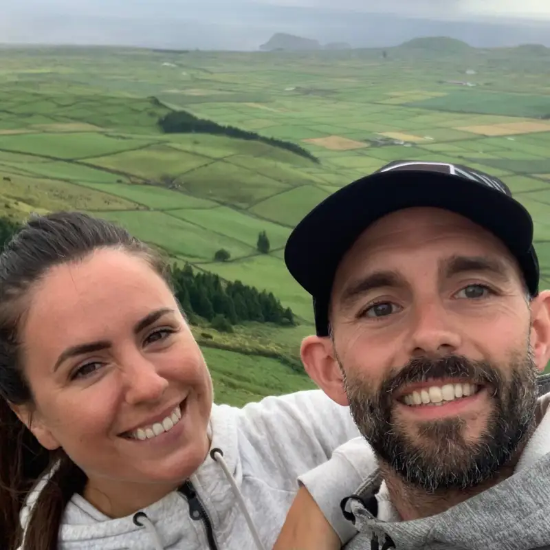 Víctor Beltrán y su novia, supervivientes de la DANA en Paiporta