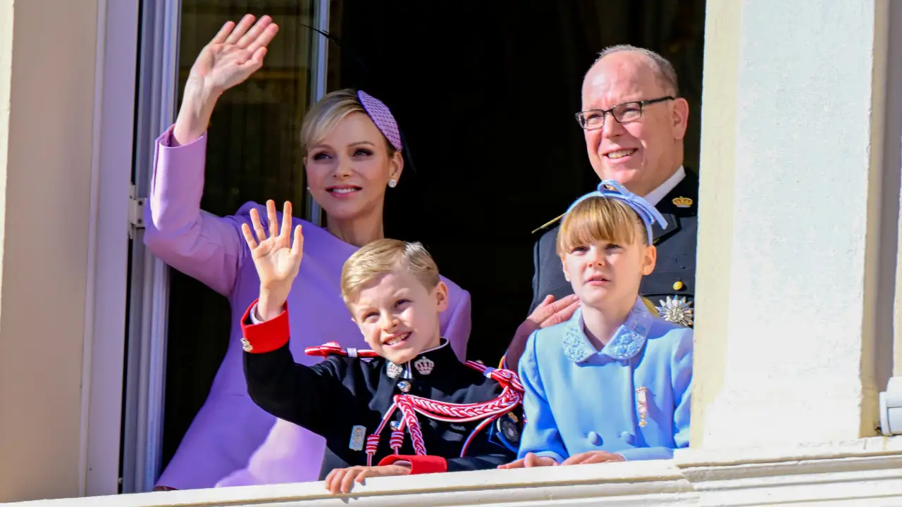 De la elegancia de Carolina de Mónaco a la sofisticación de Charlene: todos los looks del Día Nacional del Principado