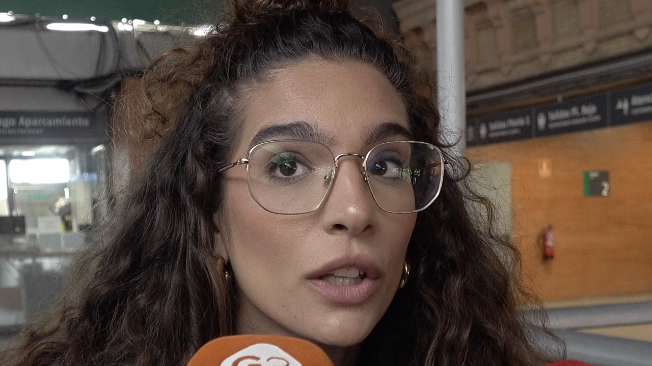 Alma Bollo, muy enfadada, explota tras la entrevista de su madre Raquel 