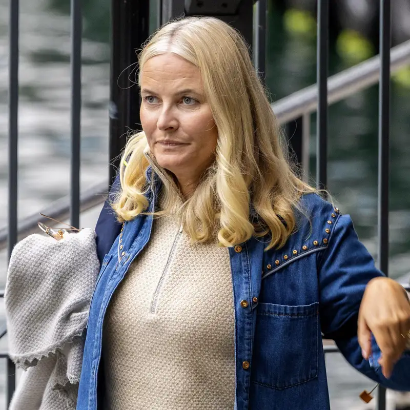 Un psicólogo analiza la situación excepcional que vive Mette-Marit tras el ingreso en prisión de su hijo Marius 