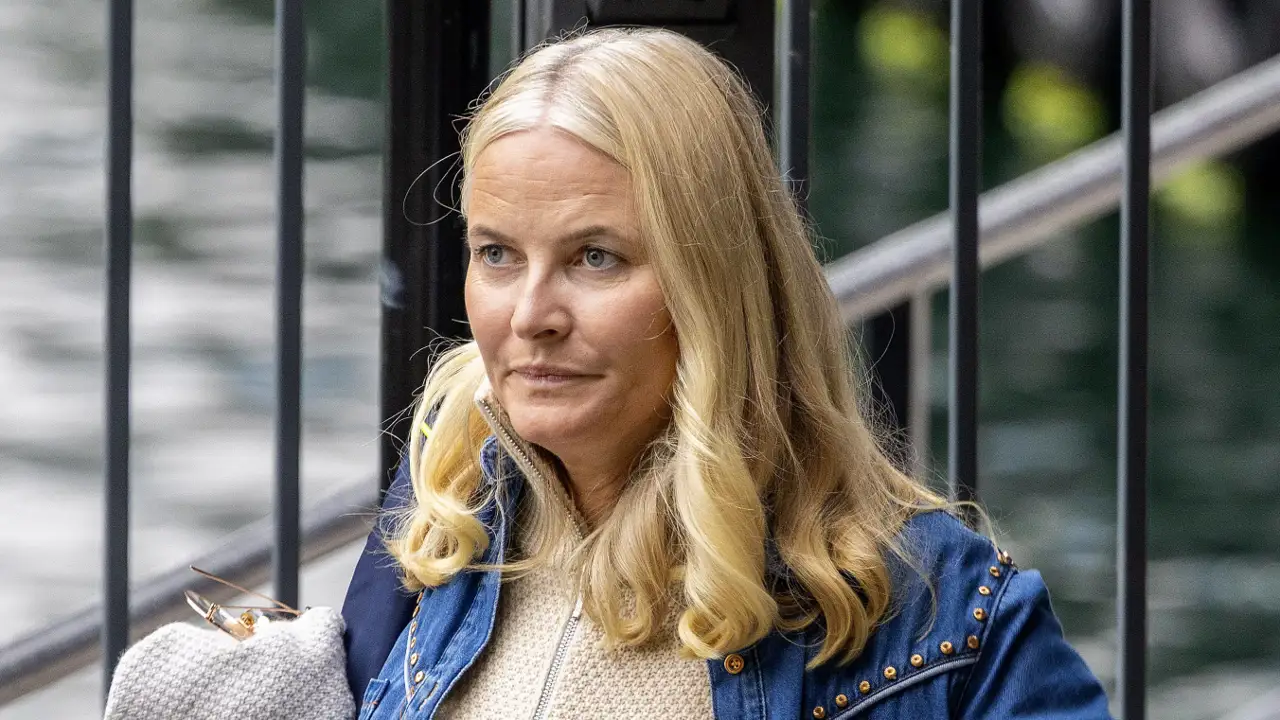 Un psicólogo analiza la situación excepcional que vive Mette-Marit tras el ingreso en prisión de su hijo Marius 