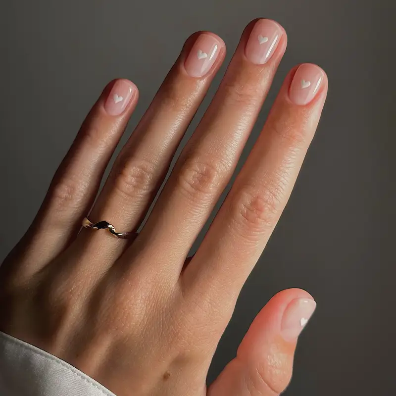 12 uñas minimalistas para unas manos más elegantes y jóvenes que se llevan en 2024