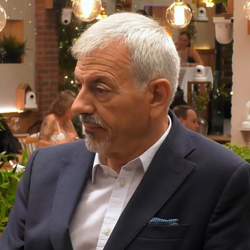 Carlos Sobera, sin palabras en 'First Dates' después de Josep le tome el pelo