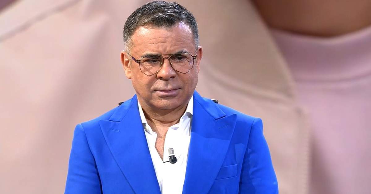 Jorge Javier Vázquez frena en seco la emisión de 'Gran Hermano' para  intervenir en un tenso enfrentamiento en plató: "¿Me dejas hablar?"