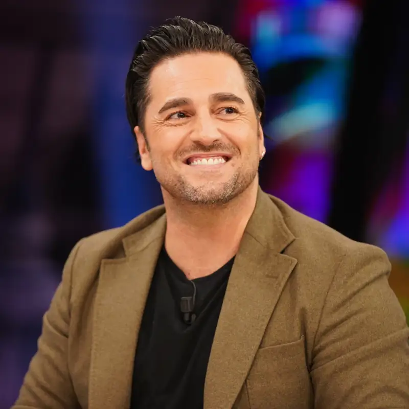 David Bustamante se pronuncia sobre su sorprendente cambio físico en uno de sus conciertos: "Nada que no tenga solución"