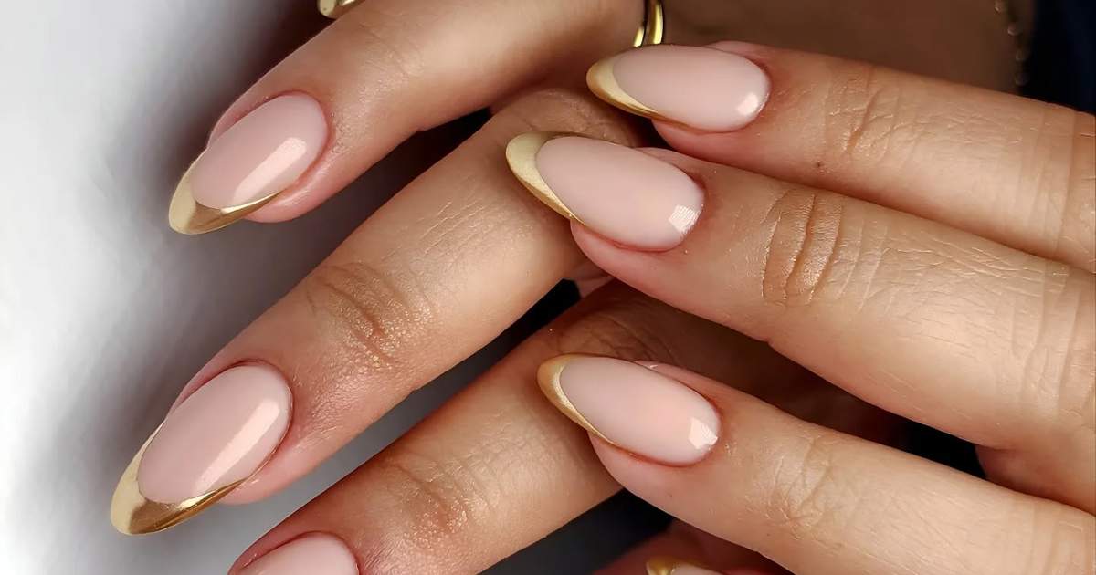 50 diseños de uñas acrílicas para una manicura preciosa y tendencia en 2025