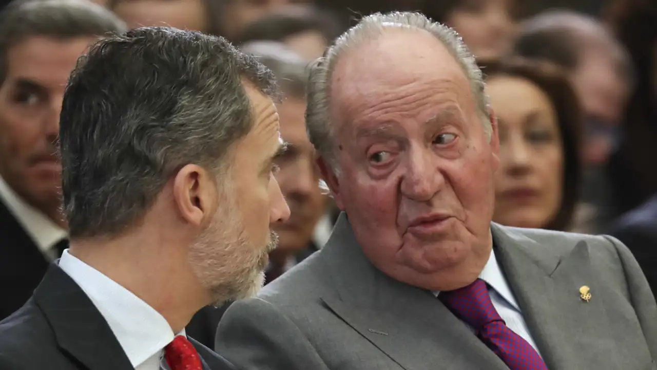 rey Juan Carlos y Felipe