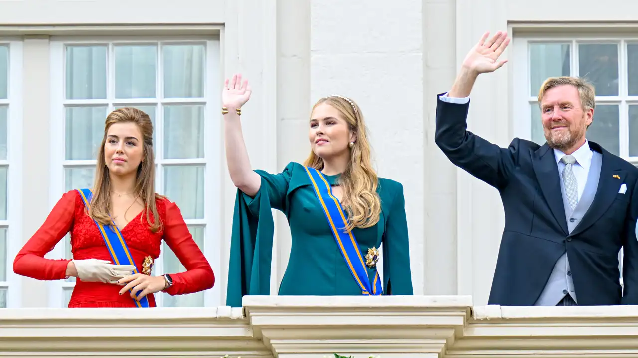 Guillermo Alejandro, Amalia y Alexia de Holanda