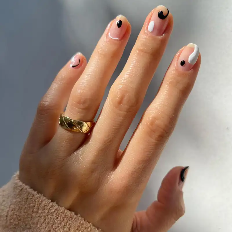 10 diseños de uñas discretos y fáciles de mantener que las más elegantes llevarán este invierno