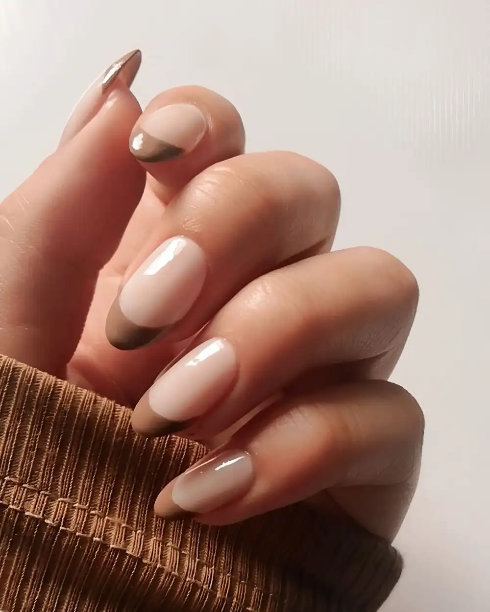 Uñas Mocha Mousse