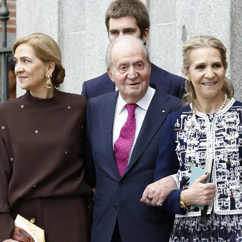 Infanta Elena, Cristina y rey Juan Carlos