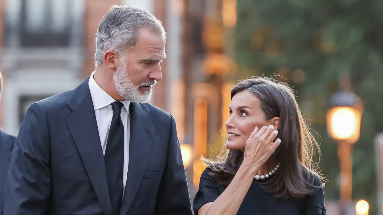 Una experta en protocolo pone nota a los reyes Felipe y Letizia y descubre en qué necesitan mejorar