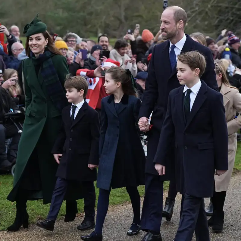 George, Charlotte y Louis hacen las delicias de todos en su aparición en la tradicional misa de Navidad en Sandringham 