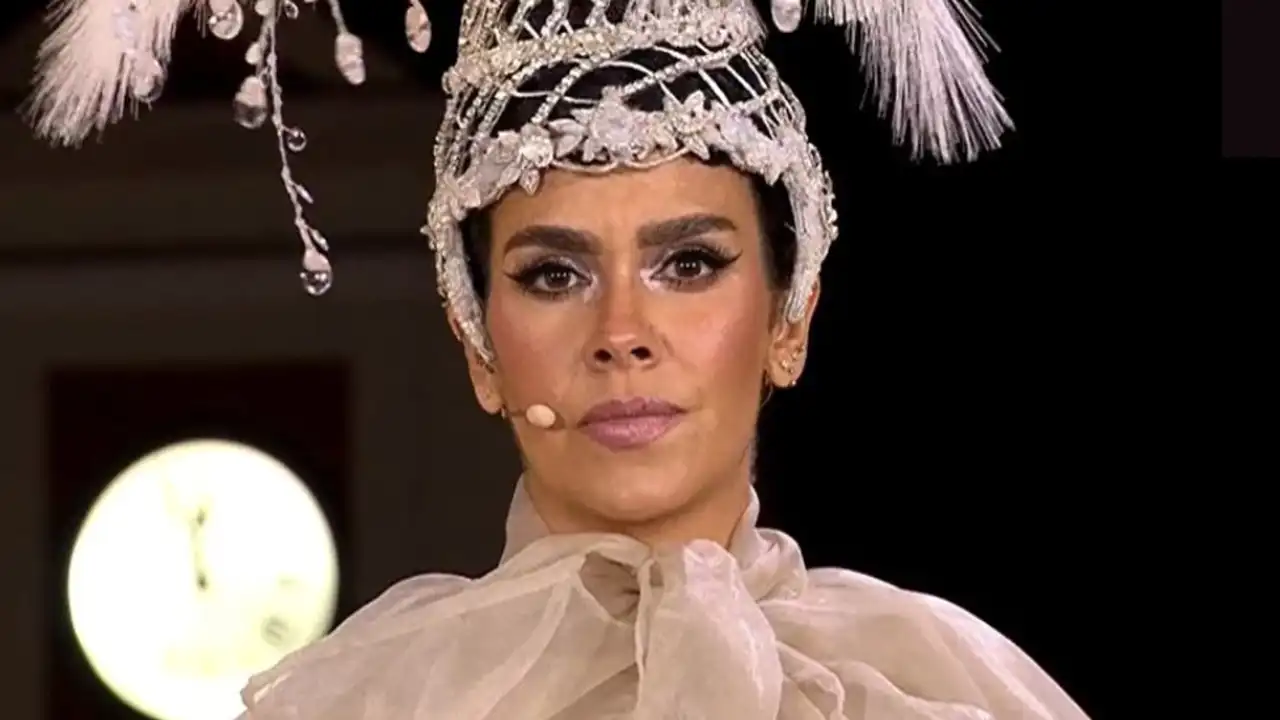 La emoción incontrolable de Cristina Pedroche en las Campanadas al hablar de su hija Laia y del bebé que espera