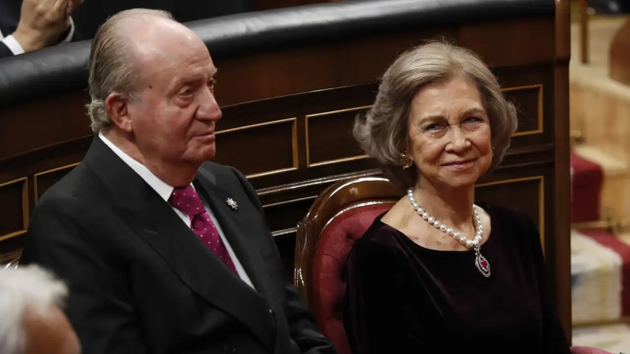 La prensa internacional habla de las luces y sombras del ‘falso matrimonio’ de Juan Carlos y Sofía 