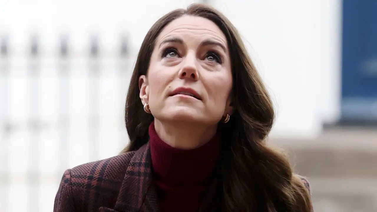 Kate Middleton reaparece por sorpresa en el hospital de Londres donde recibió la quimioterapia y hace un anuncio